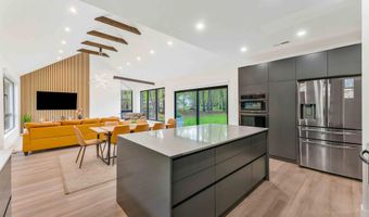 72 Keats Ln, Albrightsville, PA 18210