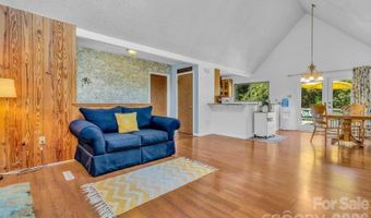 5 Fairway Dr, Arden, NC 28704
