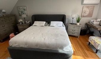 11 Woodside Ave, Cumberland, RI 02864