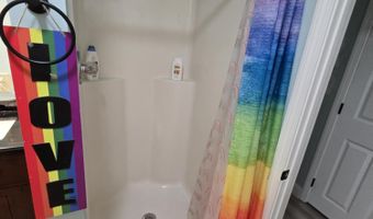 172 5th St, Bangor, ME 04401