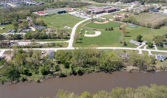 519 S 4th St, Adel, IA 50003
