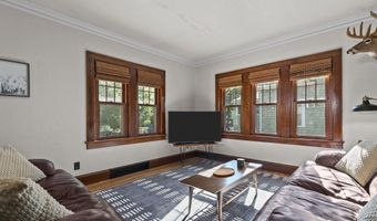 1613 N DIVISION St, Appleton, WI 54911