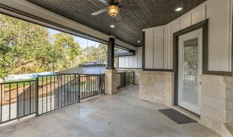 839 Shady Grv, Adkins, TX 78101