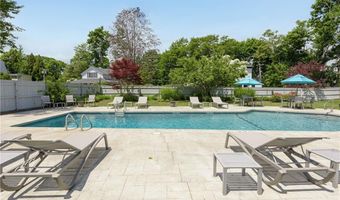 364 Bellevue Ave A6, Newport, RI 02840