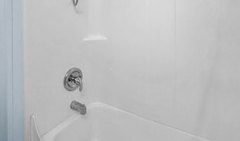 513 PAULINE Dr, Bonneau, SC 29431