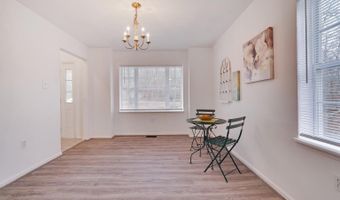 299 Scenic Dr, Blakeslee, PA 18610