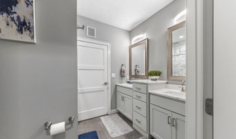 570 Linden Dr 316, Arnolds Park, IA 51331