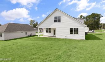 353 Maddox Dr, Aberdeen, NC 28315