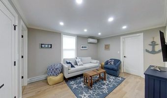 30 Prospect Hl 2, Newport, RI 02840
