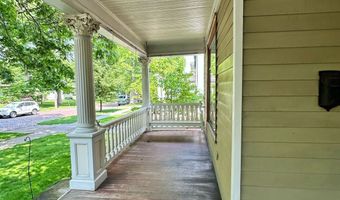 26 Elmwood Pl, Athens, OH 45701