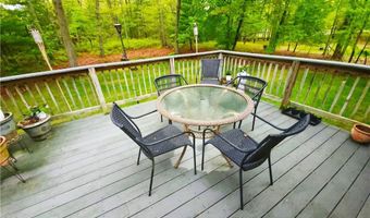 529 Shippeetown Rd, East Greenwich, RI 02818
