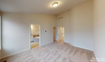 2708 S Spurway Dr, Ann Arbor, MI 48105