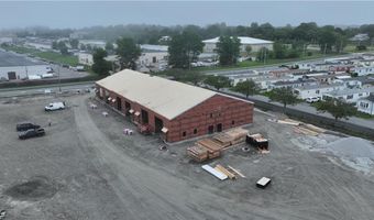 300 Coddington Hwy 106, Middletown, RI 02842