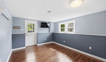 6 Valerie Ave, Billerica, MA 01821