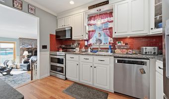 34 Windsor Ave, Augusta, ME 04330