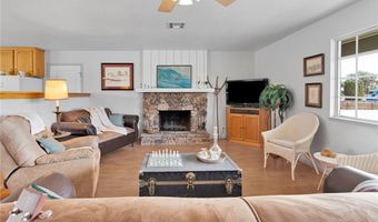 14204 Crow Rd, Apple Valley, CA 92307