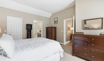 32 Peacock Brook Ln, Amherst, NH 03031