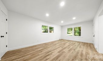 2500 Markham Ct, Charlotte, NC 28205