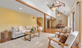941 Doe Valley Rd, Athol, MA 01331