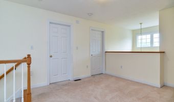 12 Braeburn Ln 12, Ashland, MA 01721