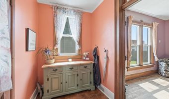 329 W 5th St, Auburn, IN 46706