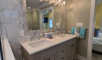128 30th St, Avalon, NJ 08202