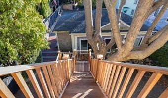 75 Pelham St C, Newport, RI 02840