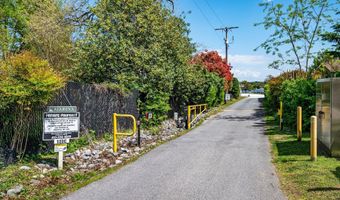 104 GROH Ln, Annapolis, MD 21403