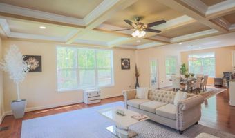 7313 BYRNELEY Ln, Annandale, VA 22003