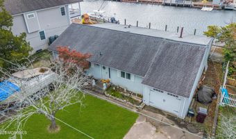 64 Harbor Inn Rd, Bayville, NJ 08721