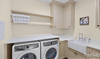 2649 Chesterfield Ave, Charlotte, NC 28205