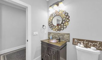 498 Double Bridge Rd, Boiling Springs, SC 29316