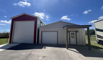 166 Big Oak Dr, Adkins, TX 78101