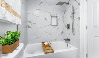 4107 MASSACHUSETTS Ave SE 9, Washington, DC 20019