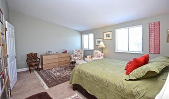 66 Girard Ave 312, Newport, RI 02840