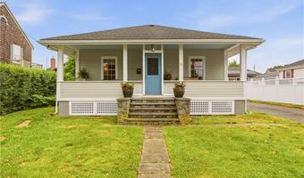 30 Boulevard, Middletown, RI 02842