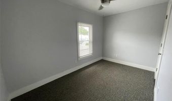 49 B Park Ave, Amityville, NY 11701