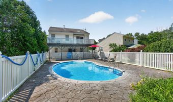 37 Wicken Sq, Albany, NY 12205