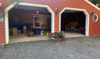 1694 CEDAR TOP Rd, Reading, PA 19607