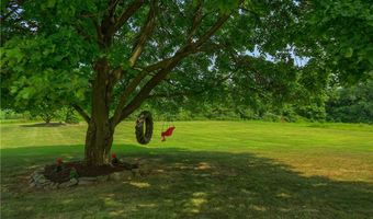 706 Hall Rd, Clay, PA 16001
