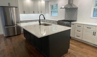 512 CRICKET Ln, Hockessin, DE 19707