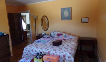 705 W Maple Ave, Alderson, WV 24910