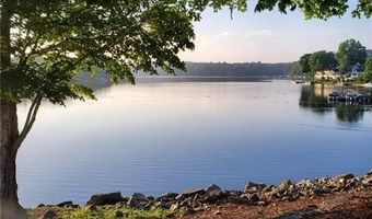 1605 Spinnaker Dr, Alpharetta, GA 30005