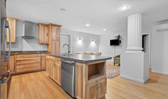 2132 Sarah St 201, Airville, PA 15203