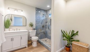 180 Hoomoku St, Kahului, HI 96732