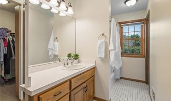 13355 E Marigold Ct, Andover, MN 55304