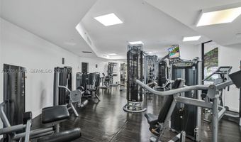 3300 NE 192nd St 118, Aventura, FL 33180