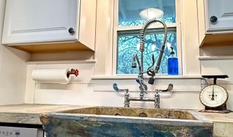 31 Lakota Rd, Barnard, VT 05031