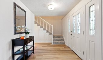 1114 LAKEWOOD Dr, Albany, OR 97321