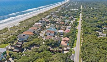 94 OCEANSIDE Dr, Atlantic Beach, FL 32233